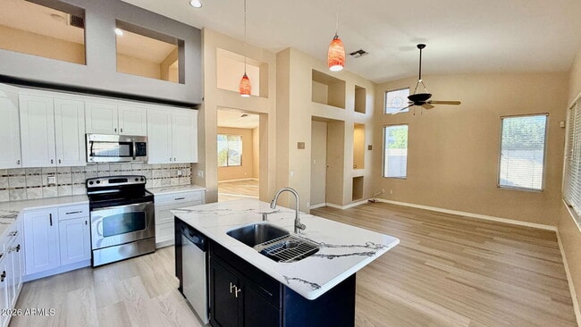 Building Photo - 1543 S Sean Ct