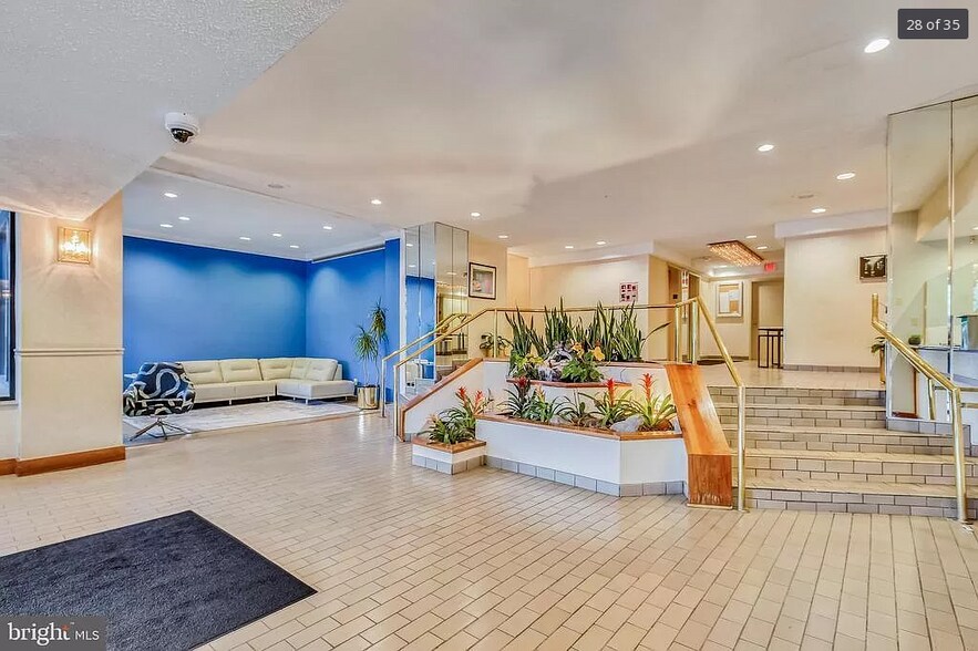 Building Photo - 5340 Holmes Run Pky