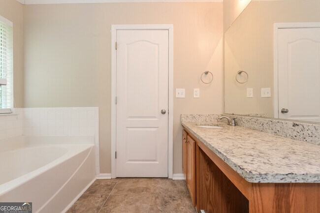 Building Photo - 2333 Brookgate Way