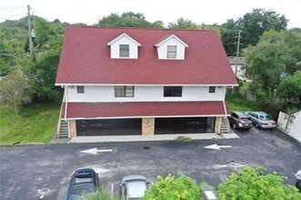 Building Photo - 909 E Church Ave