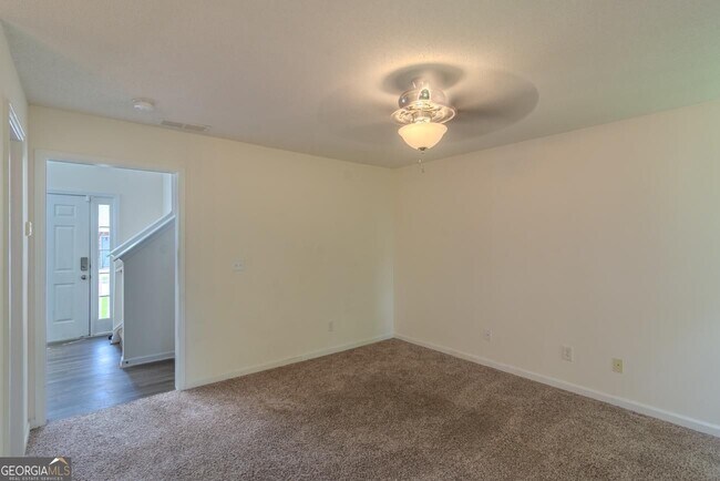 Building Photo - 28 Greystone Ridge