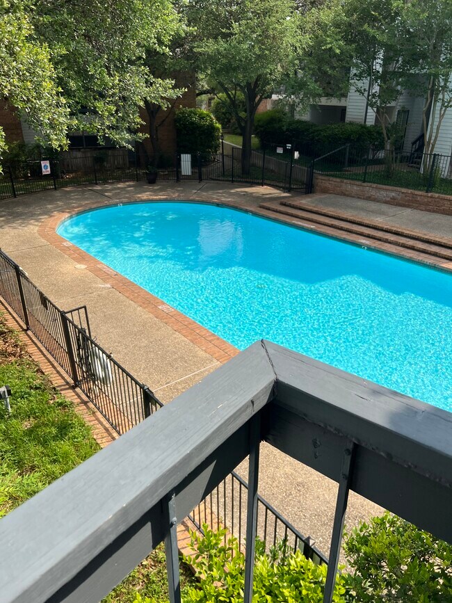 Building Photo - 11311 Sir Winston St