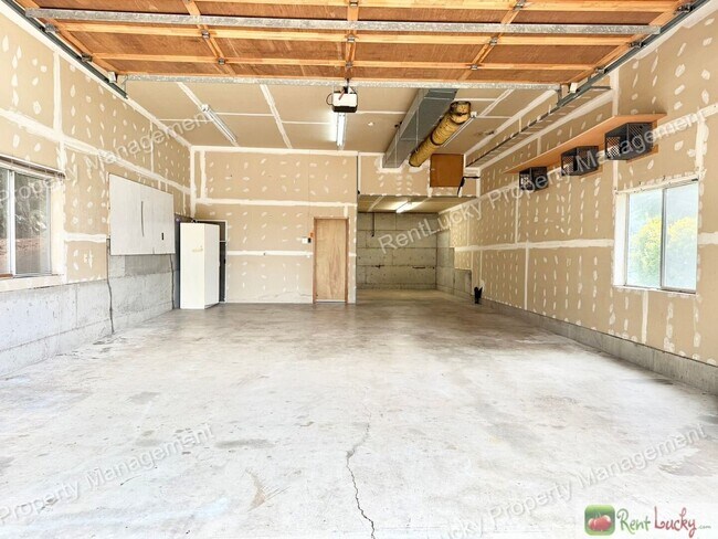 Building Photo - 35047 37th Ave S