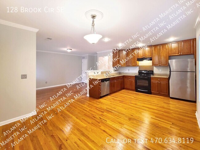 Building Photo - 128 Brook Cir SE