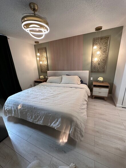 Main Bedroom - 5536 W 115th Pl