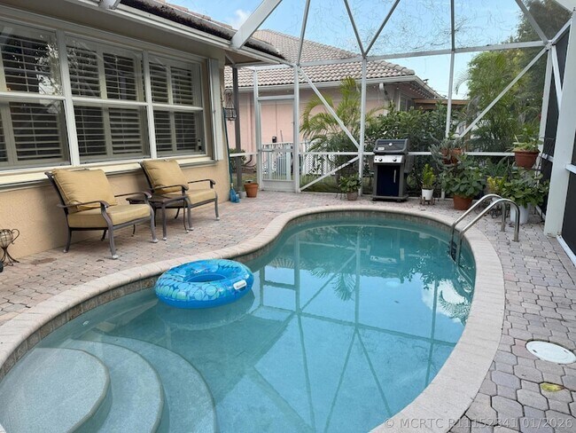 Building Photo - 328 W Coral Trace Cir