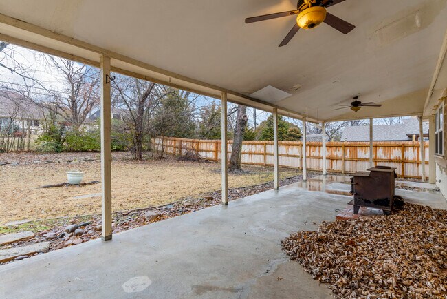 Building Photo - 6010 S 73rd East Ave