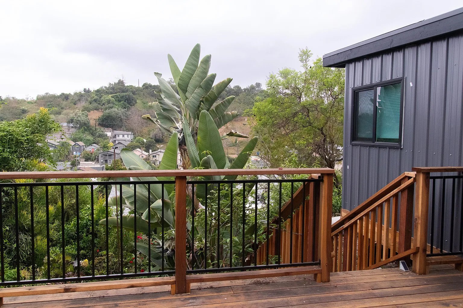 Building Photo - 647 Academy Rd