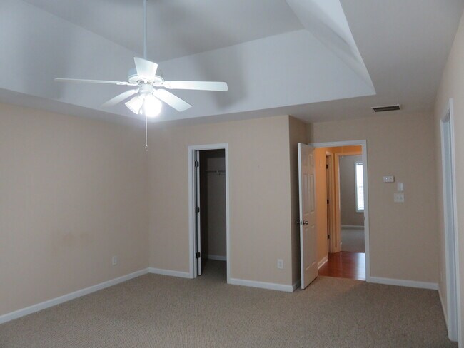 Building Photo - 2114 Tidal Cove