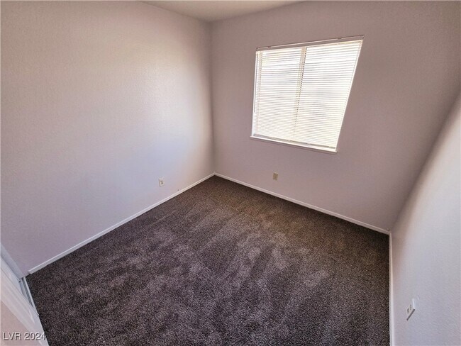 Building Photo - 7525 Hickory Hills Dr