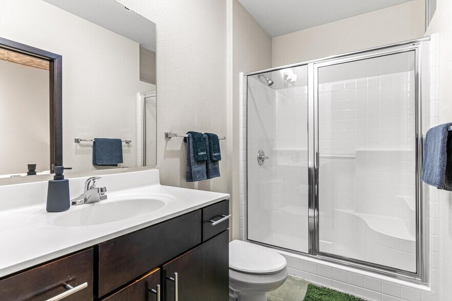 Building Photo - 718 N Washington Ave