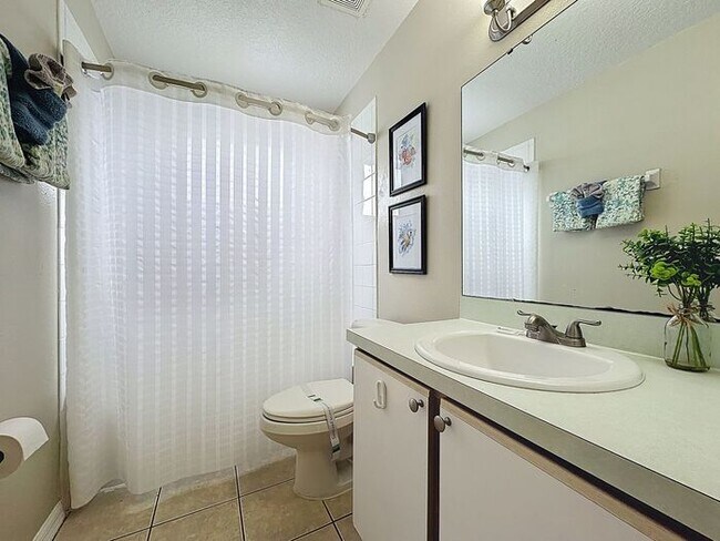 Building Photo - Condo at Villas at Island Club, Kissimmee