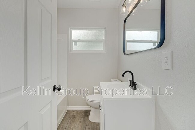 Building Photo - 225 Tuscarora St