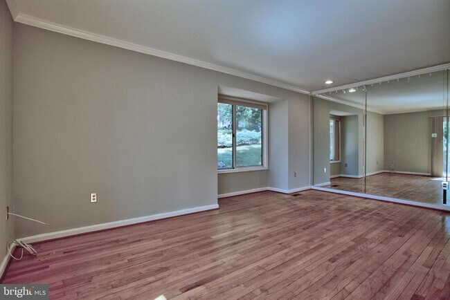 Building Photo - 1209 Merton Trail