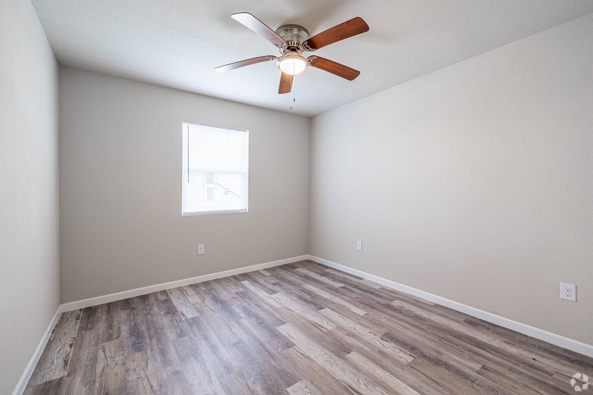 Van Alstyne Apartments 653 N Henry Hynds Expy Van Alstyne TX 75495