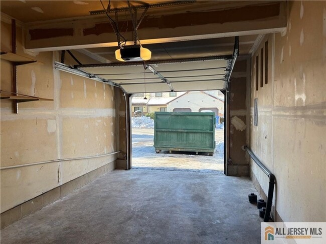 Building Photo - 123 Aspen Dr