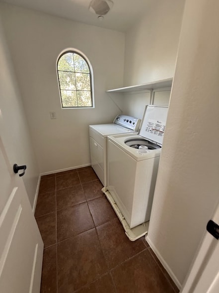 Building Photo - 1882 S Seton Ave