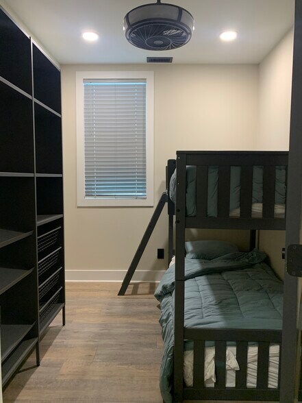 Building Photo - 3933 S 3rd St