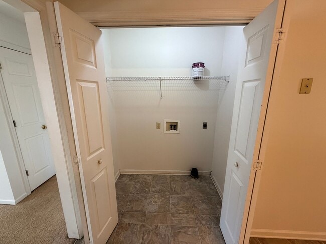 Building Photo - 2206 Pulaski Cir