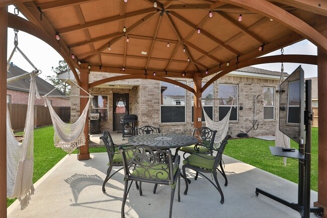 Building Photo - 8222 Groveland Hills Dr