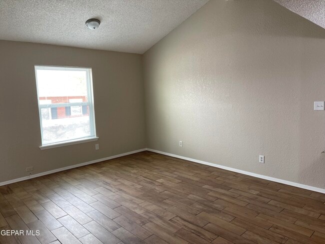 Building Photo - 2401 Copper Ave