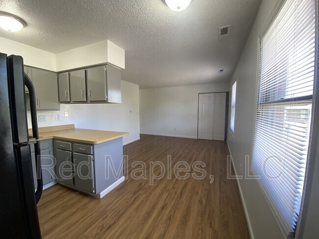 Building Photo - 1575 James Patrick Ln
