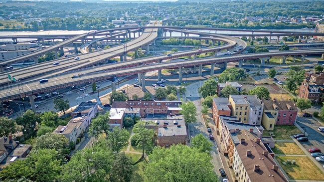 Building Photo - 90 Madison Ave