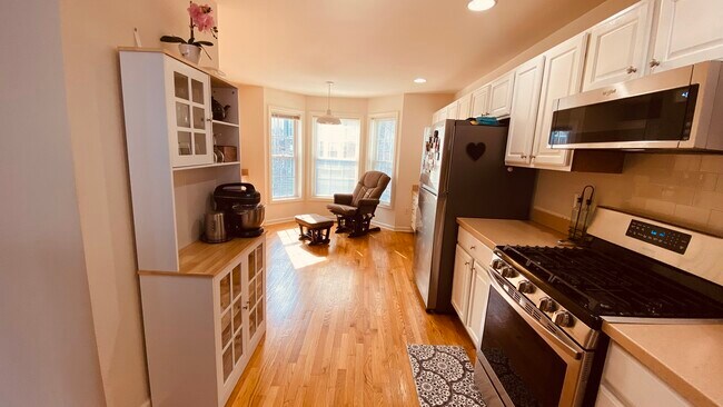 Building Photo - 701 Sienna Dr