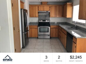 Building Photo - 3 Bed, 2 Bath with Garage, W/D, and Fenced...