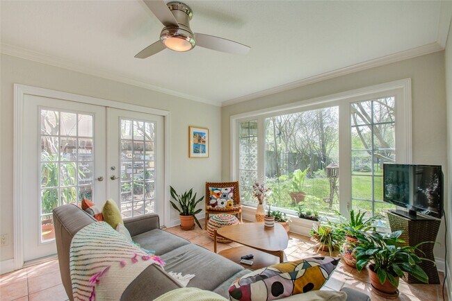 Building Photo - 16209 Wall St