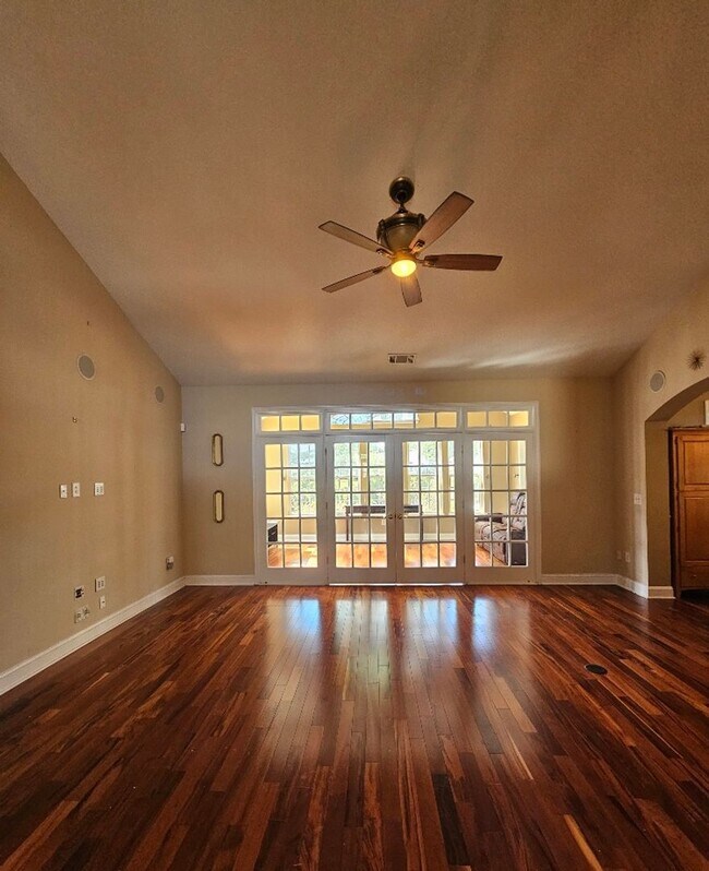 Building Photo - Waterford Plantation Home in Carolina Forest
