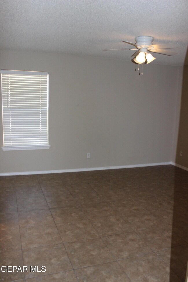 Building Photo - 13978 Vaquero Rock Dr