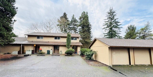 Building Photo - 3821 NW Chemult Pl