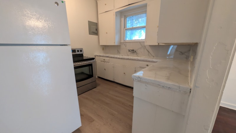 Building Photo - 404 Club Dr