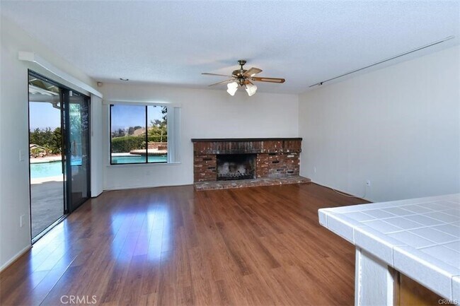 Building Photo - 4061 Falling Leaf Dr