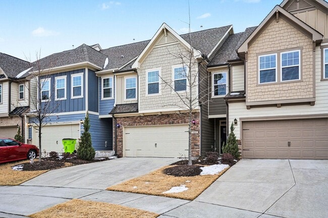 Building Photo - 3BR Like-New Townhome –  Morrisville RTP RDU