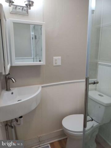 Building Photo - 100 E Holly