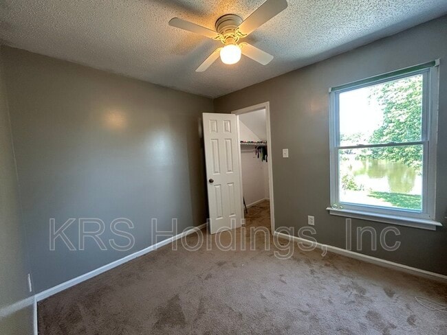 Building Photo - 3014 Glastonbury Cir