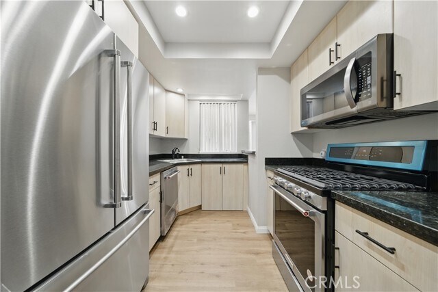 Building Photo - 7826 Topanga Canyon Blvd