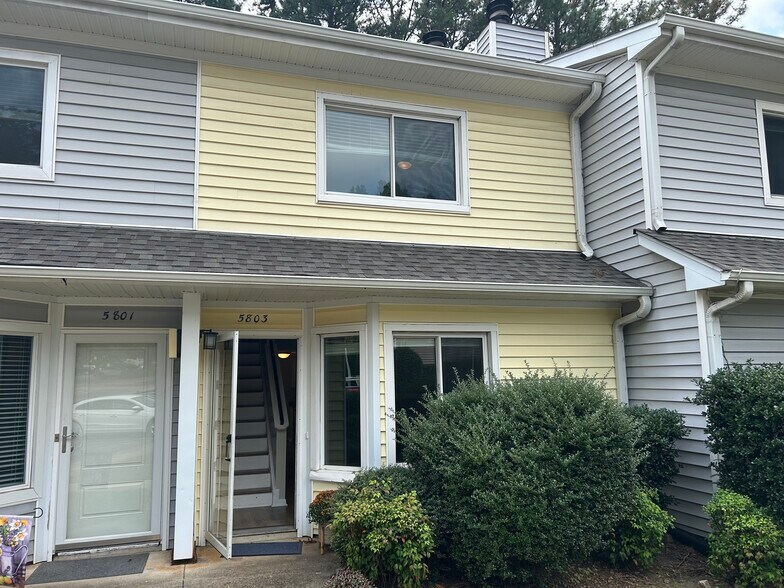 Primary Photo - 5803 Shady Grove Cir