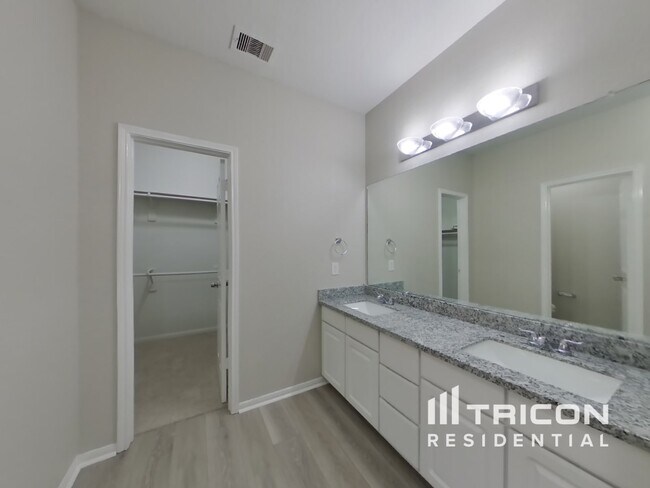 Building Photo - 12303 Kings Garden Ct