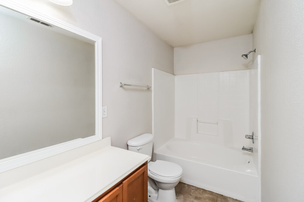 Building Photo - 10628 Wild Oak Dr