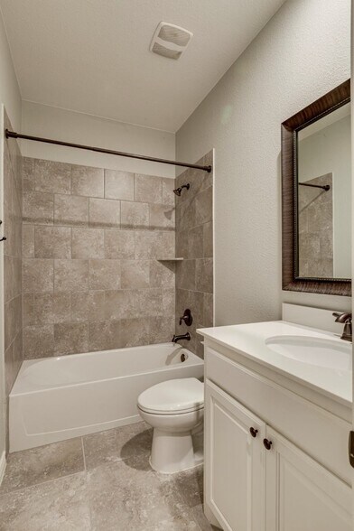 Building Photo - 3022 Maverick Dr