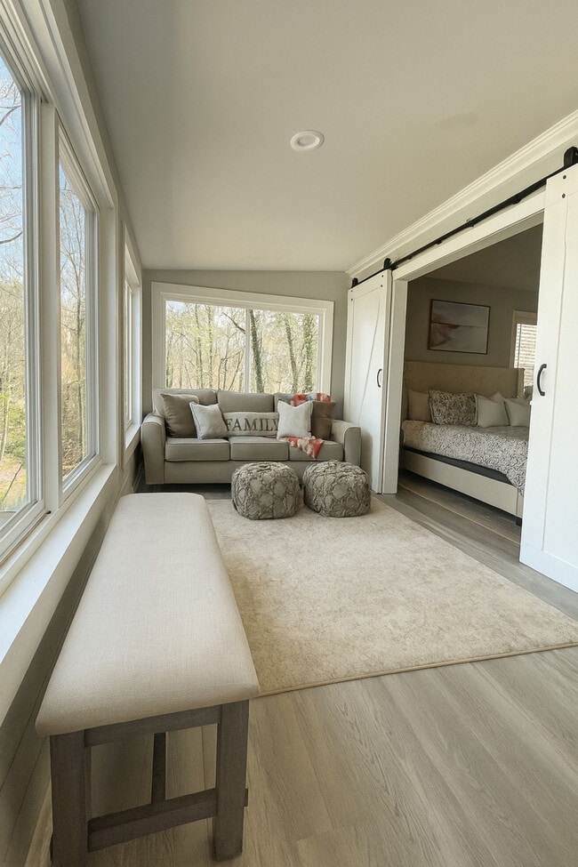 Building Photo - 152 Barksdale Ln