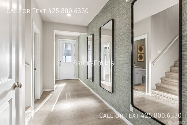 Building Photo - Ideally located near I-5, JBLM, shopping centers, top-rated schools, and outdoor recreation.