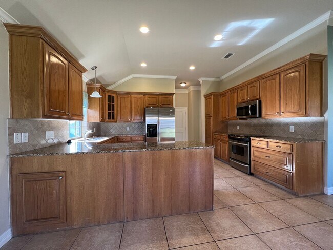 Building Photo - 3016 Pueblo Dr