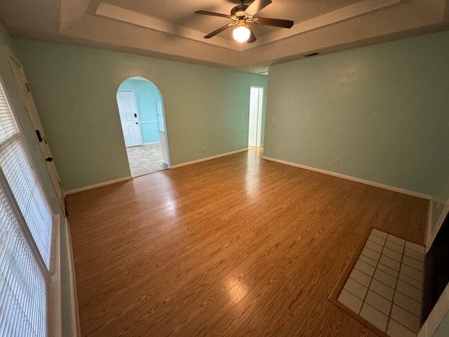 Building Photo - 133 Sterling Dr