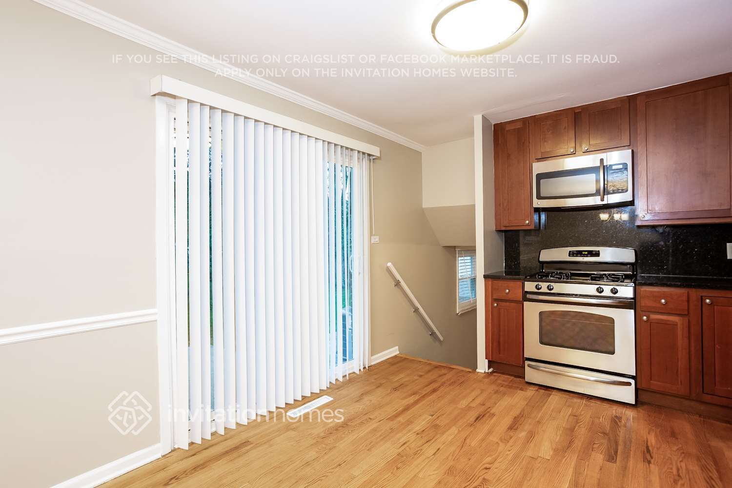 Building Photo - 14723 Menard Ave