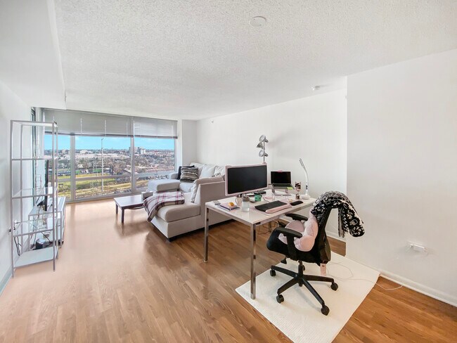 Building Photo - 9655 Woods Dr