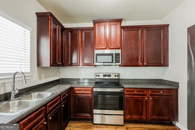 Building Photo - 1113 Watercourse Way